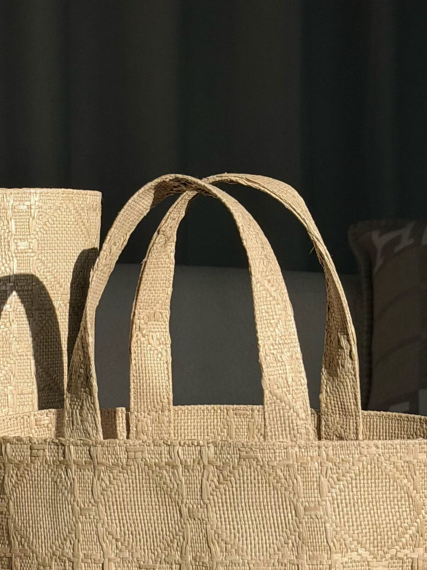 New Dior summer gift woven shopping bag, classic beige color, French lazy style