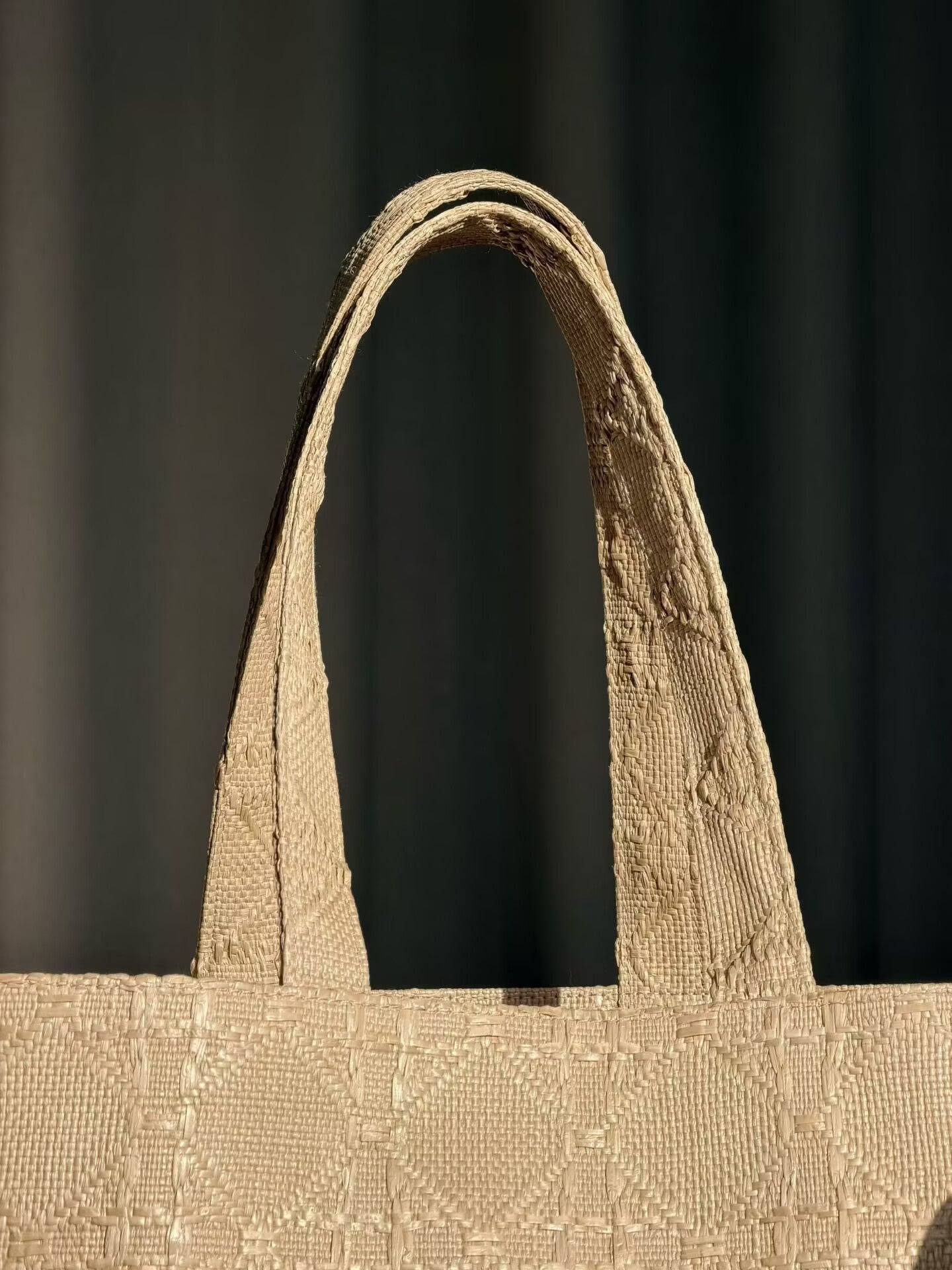 New Dior summer gift woven shopping bag, classic beige color, French lazy style