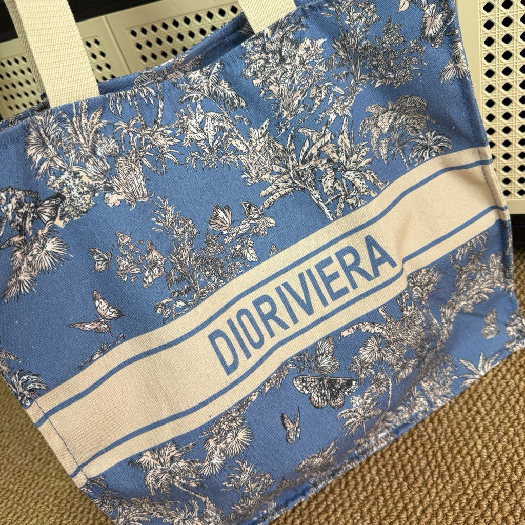 Dior Summer Limited | Get hold of this thoughtful gift! Butterfly printed tote bag with five pointed star pendant, single shoulder, hand-held bag